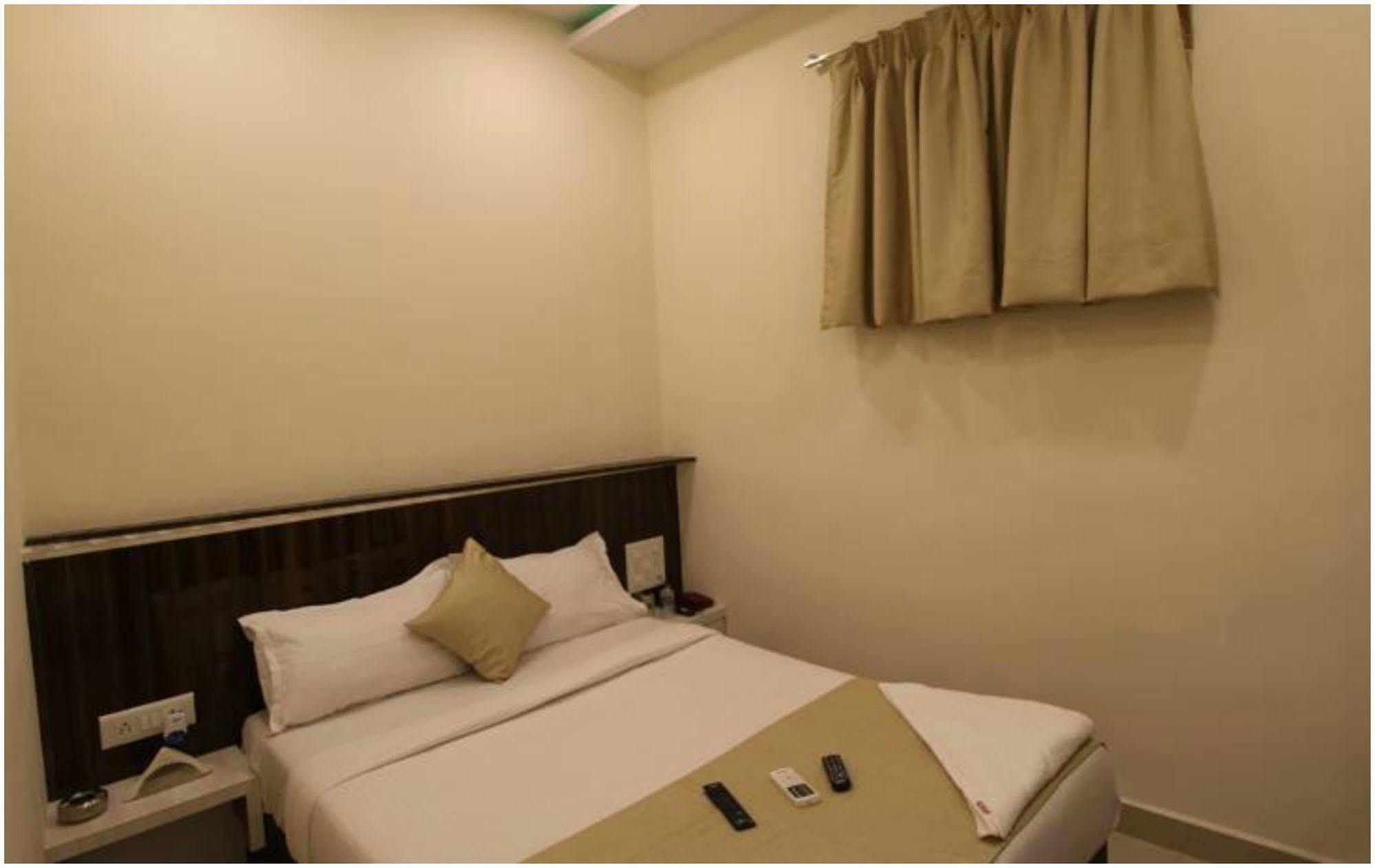Treebo Trip Ashir Inn Mumbai Exterior photo